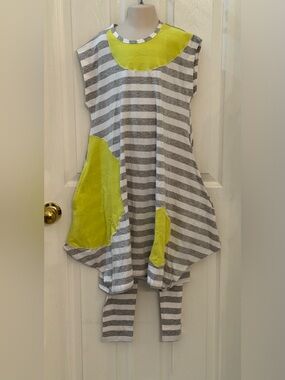 KidCuteTure Sz 10 NWT Grey White Yellow Dress & Capris